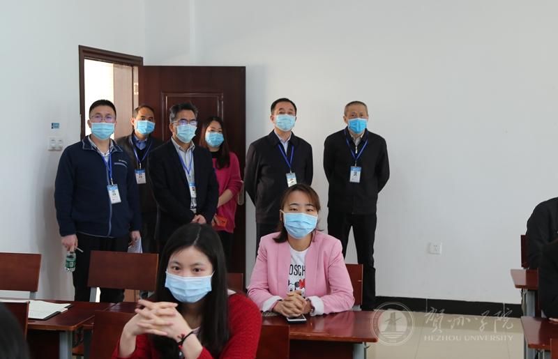 学校领导到场指导演练