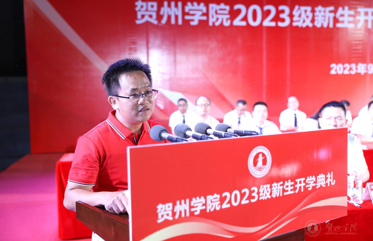 校友代表陈杜宏发言